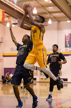 Los Angeles Trade-Tech guard Lawrence Carter (#1)
