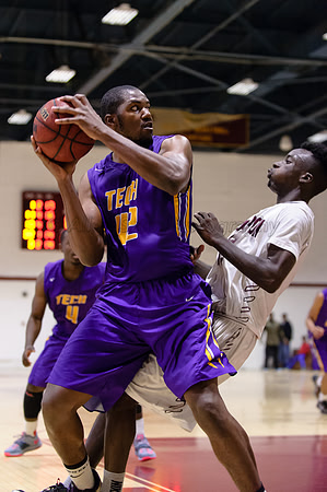 Los Angeles Trade-Tech center Rashaad Williams (#42)